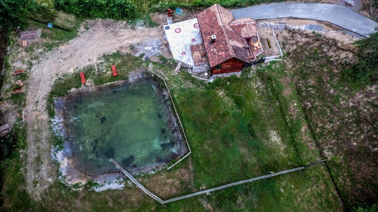 Vajat Tuk Villa Bajina Basta Buitenkant foto