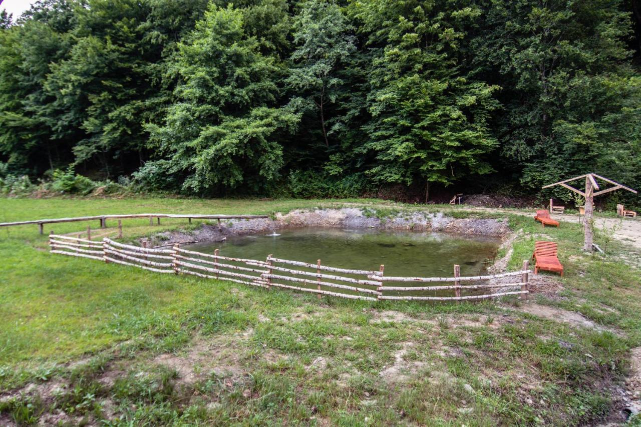 Vajat Tuk Villa Bajina Basta Buitenkant foto