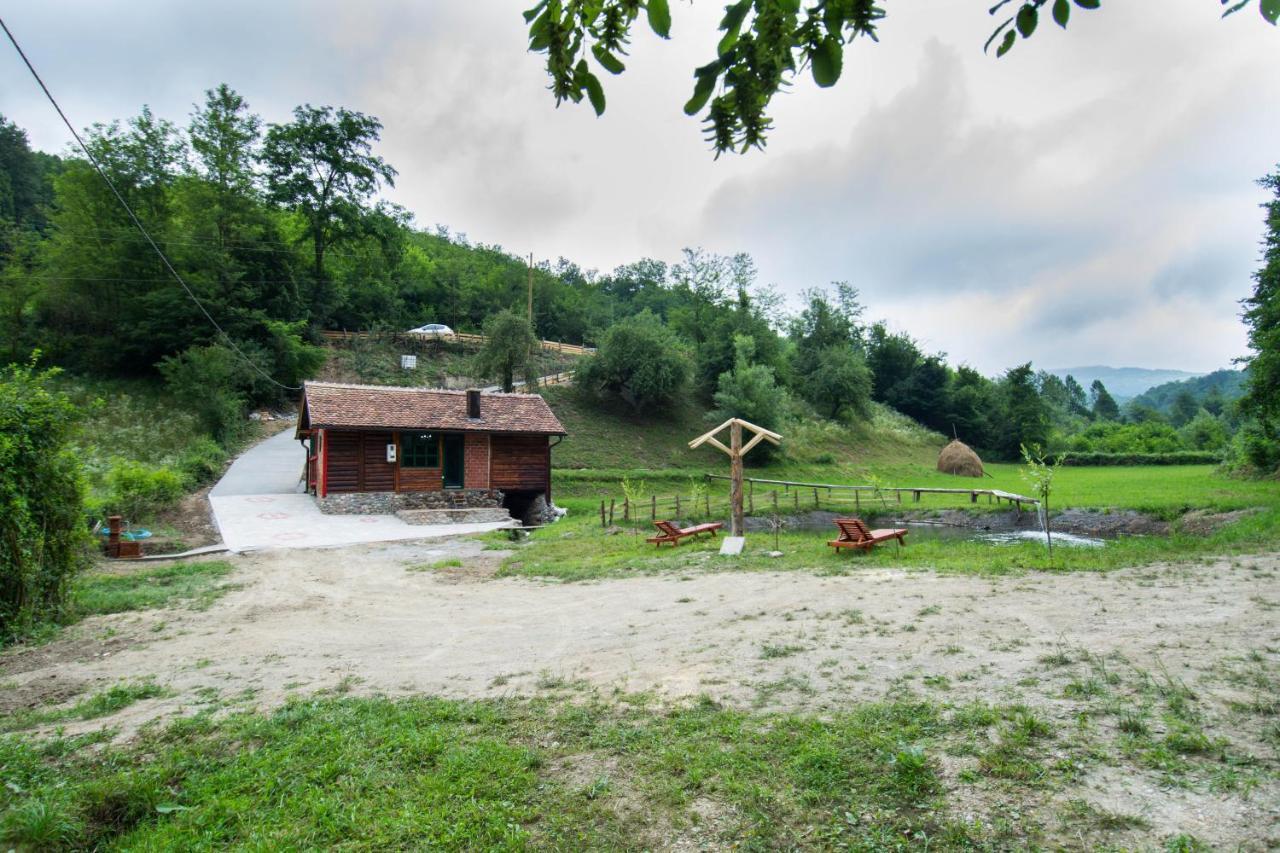 Vajat Tuk Villa Bajina Basta Buitenkant foto