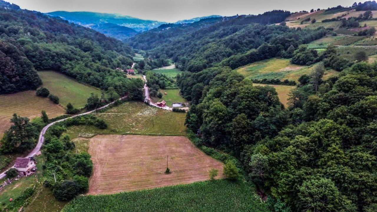 Vajat Tuk Villa Bajina Basta Buitenkant foto