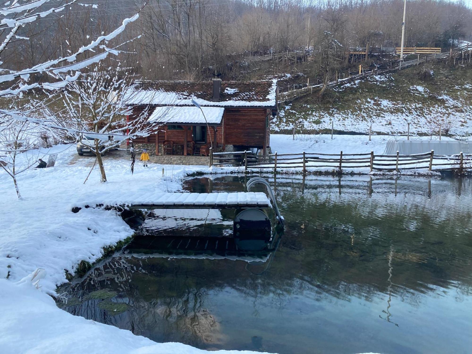 Vajat Tuk Villa Bajina Basta Buitenkant foto