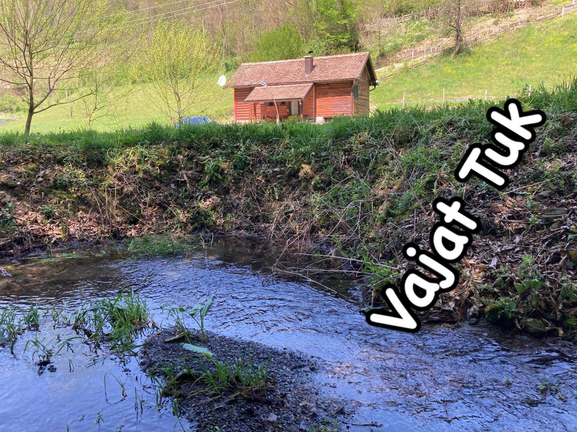 Vajat Tuk Villa Bajina Basta Buitenkant foto