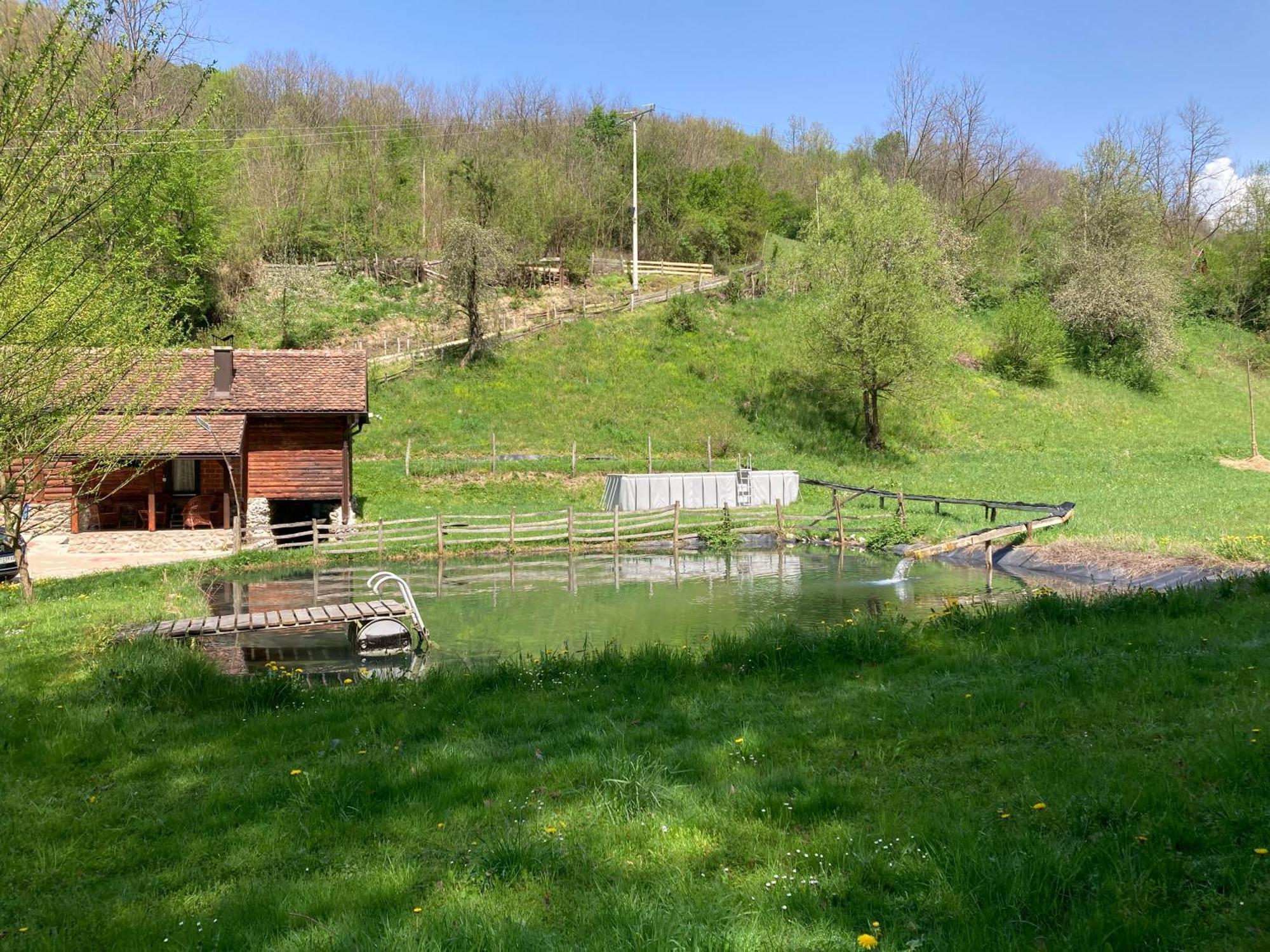 Vajat Tuk Villa Bajina Basta Buitenkant foto